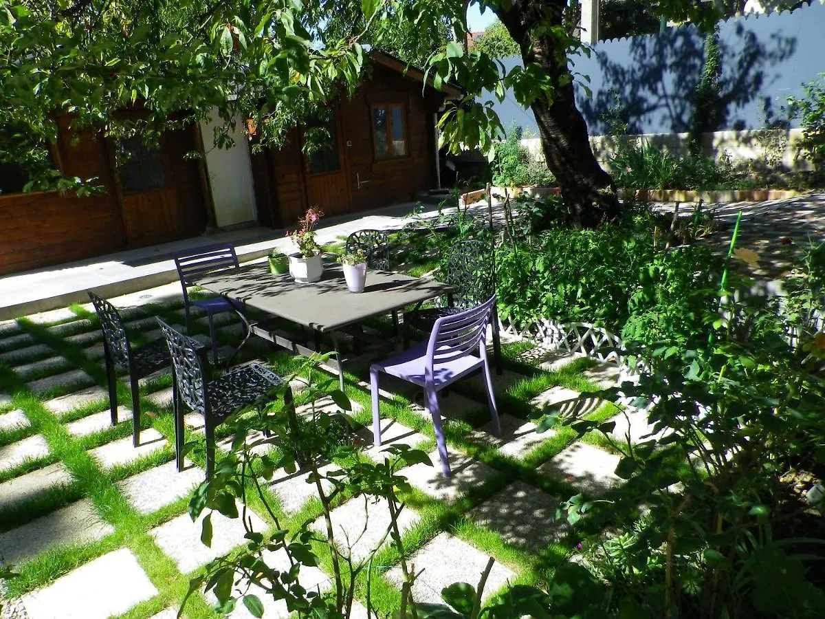 Villa Sunshine Bagneux  Guest house
